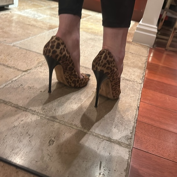Jimmy Choo size 39 anouk leopard and camel with patent leather toe - Picture 8 of 16